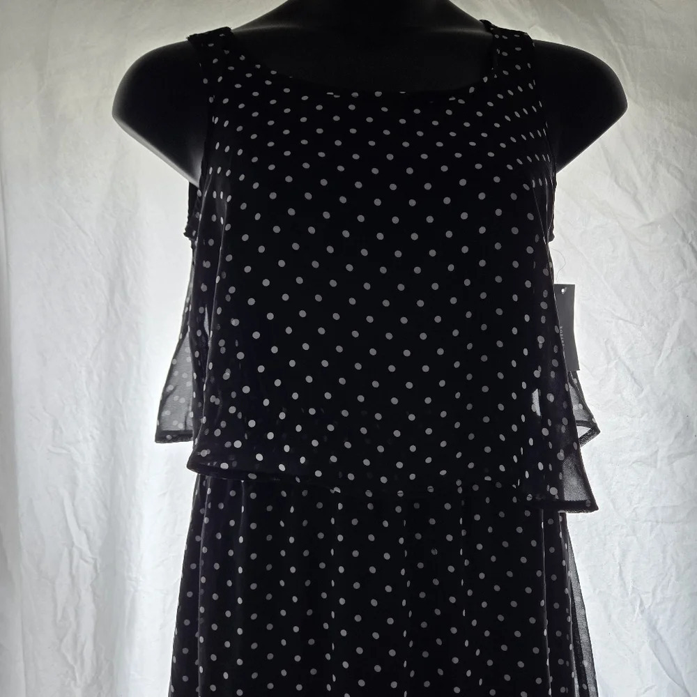 Lovely Faux 2 Piece Dress NWT - Picture 5 of 8